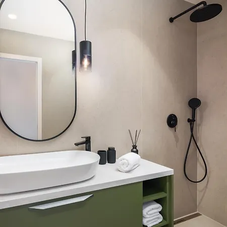 Апартаменты Silba Three Bedroom With Private Jacuzzi Задар