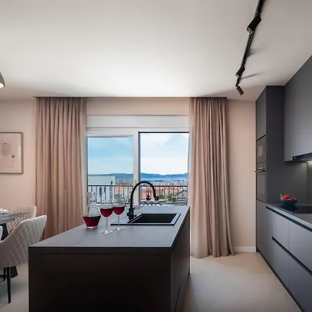 Silba Three Bedroom With Private Jacuzzi Апартаменты