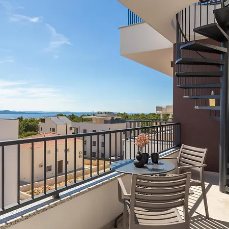 Silba Three Bedroom With Private Jacuzzi Задар