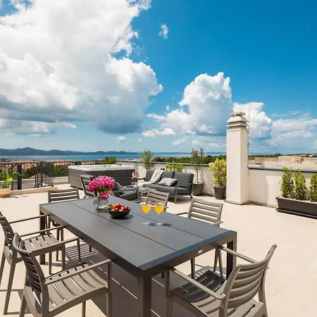 Silba Three Bedroom With Private Jacuzzi * زادار