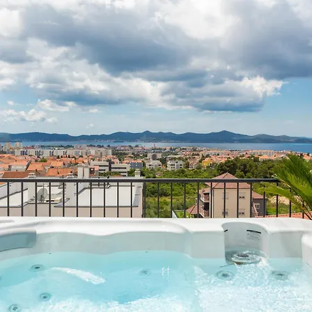 Silba Three Bedroom With Private Jacuzzi Apartment *