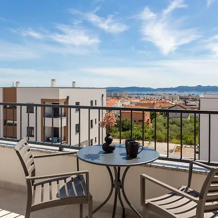 Silba Three Bedroom With Private Jacuzzi * زادار