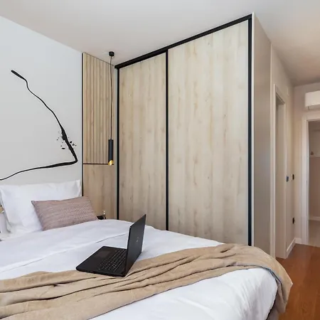 Silba Three Bedroom With Private Jacuzzi زادار